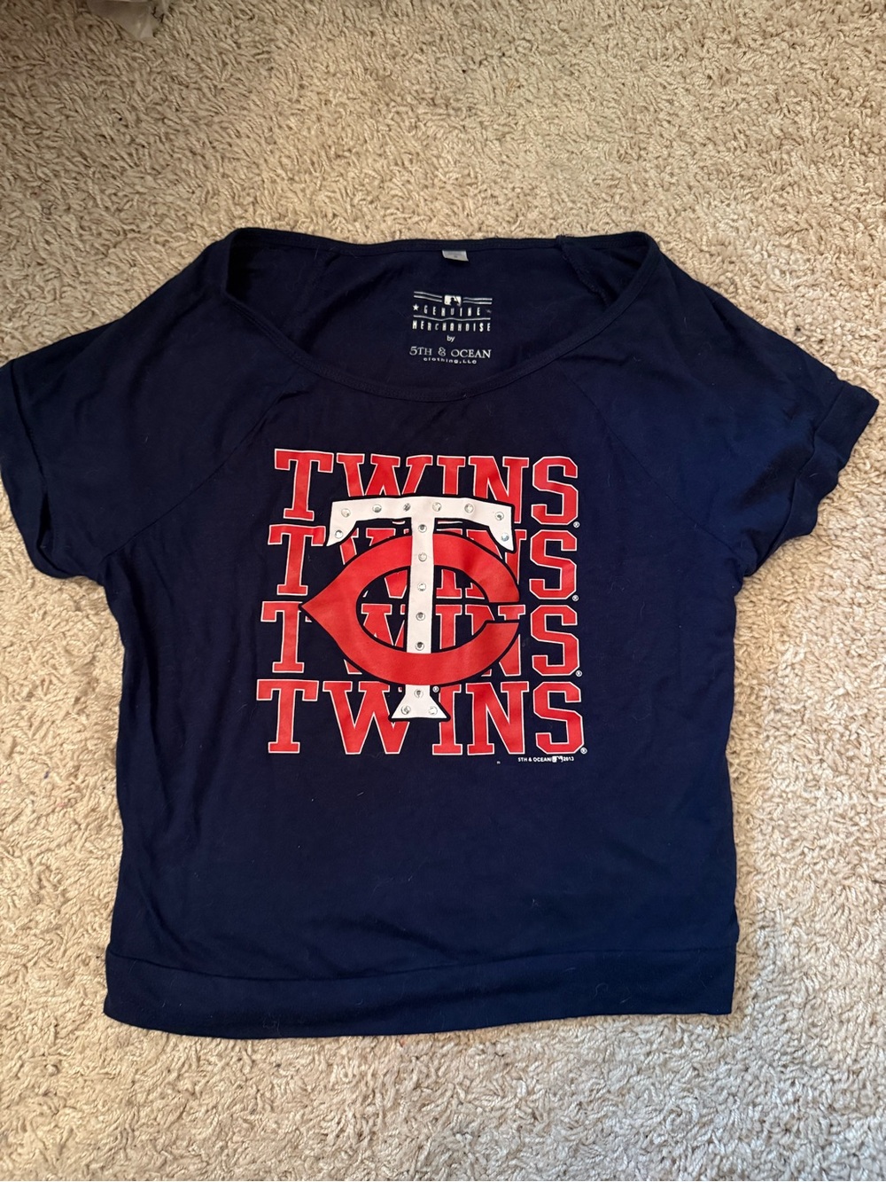 5th & Ocean Navy Short-Sleeve Twins Graphic Tee cropped